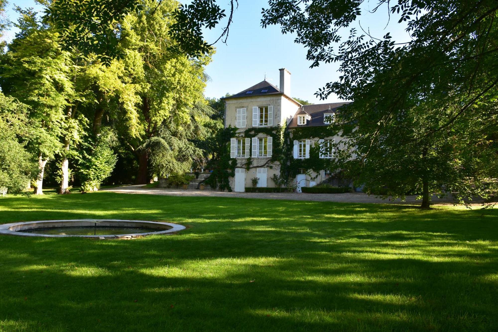 Domaine De L'Ermitage Acomodação com café da manhã Berry-Bouy Exterior foto